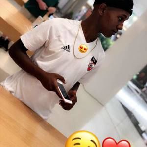 Meet your Posher, Milkias